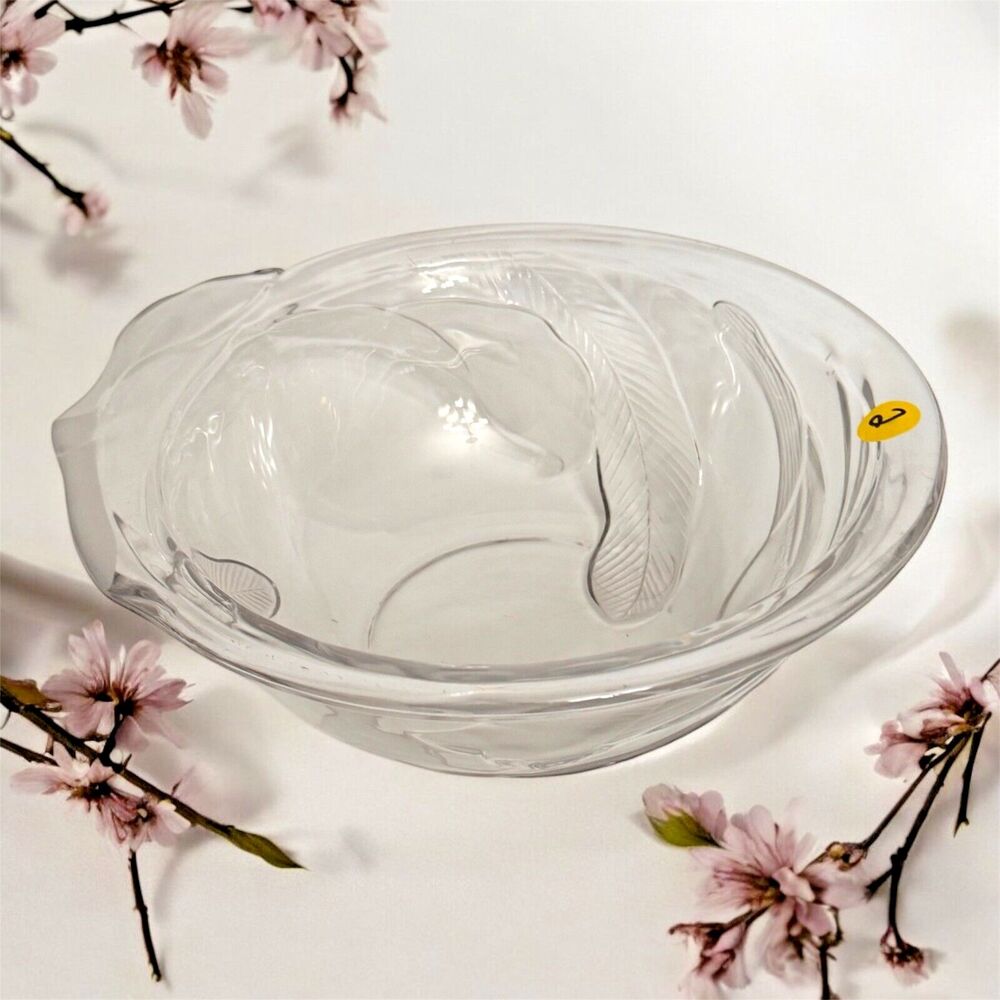 Vintage Crystal Clear Industries CALLA LILY Serving Bowl – Elegant Glass Design
